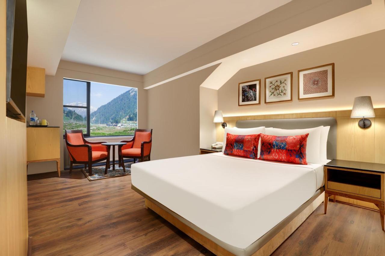 Lemon Tree Hotel, Sonamarg Bagian luar foto
