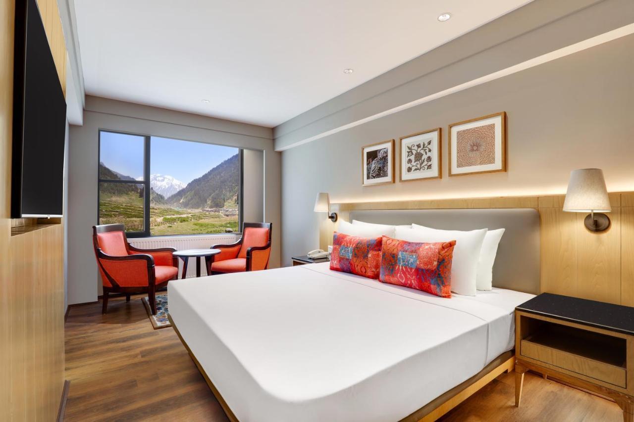 Lemon Tree Hotel, Sonamarg Bagian luar foto