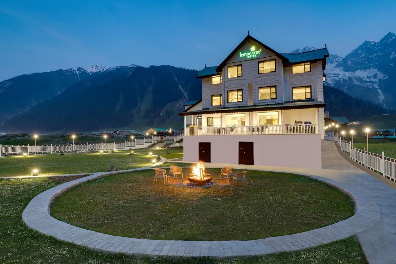 Lemon Tree Hotel, Sonamarg Bagian luar foto