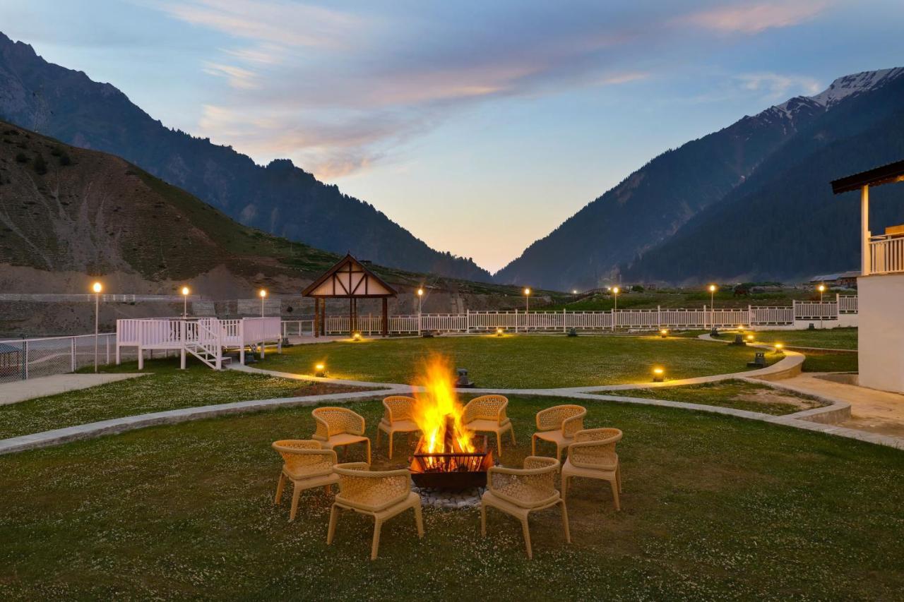 Lemon Tree Hotel, Sonamarg Bagian luar foto
